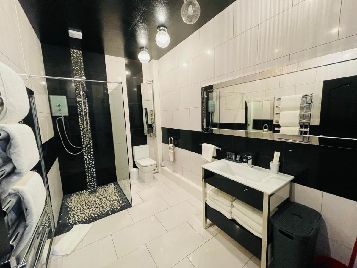 Phoenix Apartments Гул Экстерьер фото